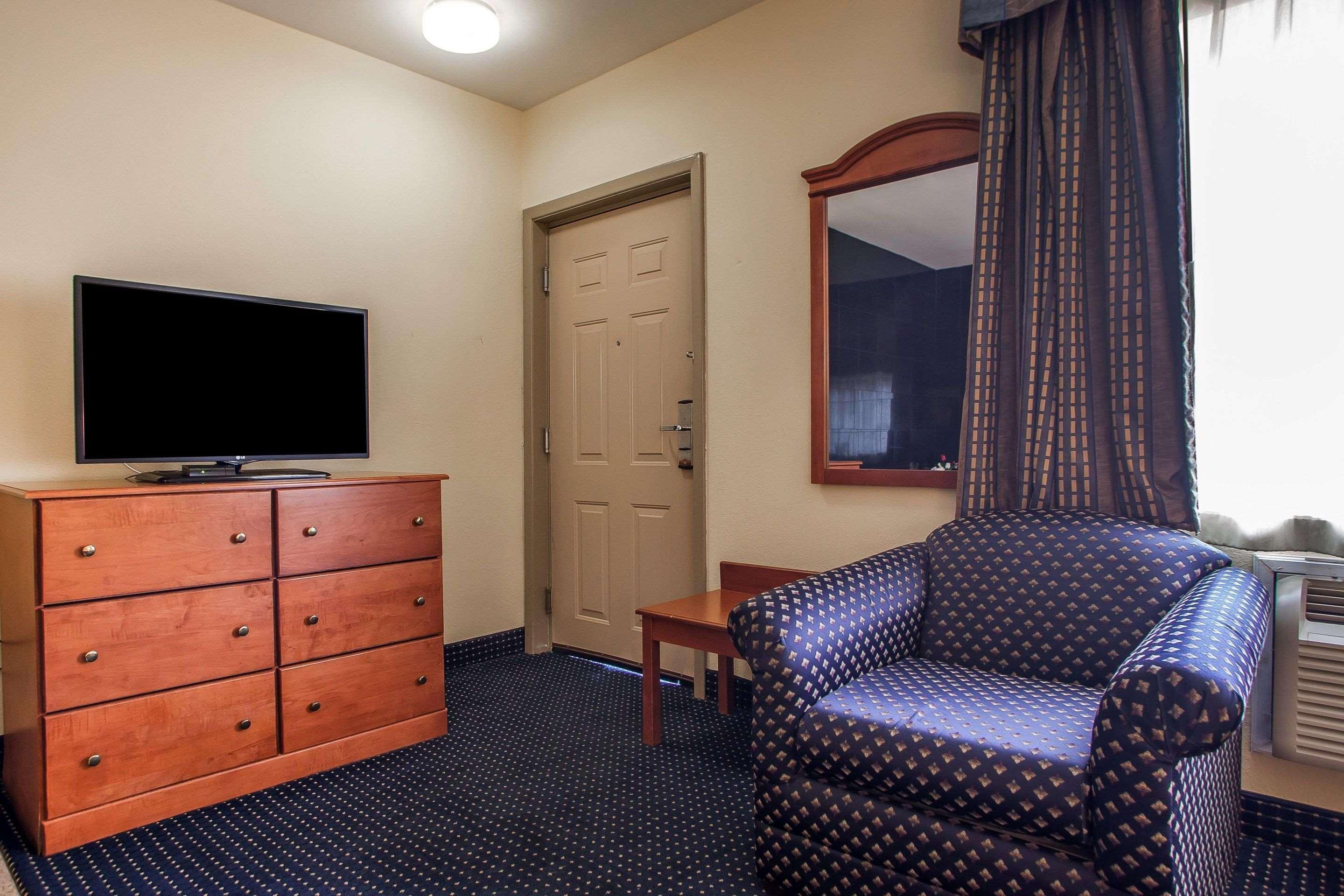 Motel 6 East Windsor, Nj Hightstown מראה חיצוני תמונה